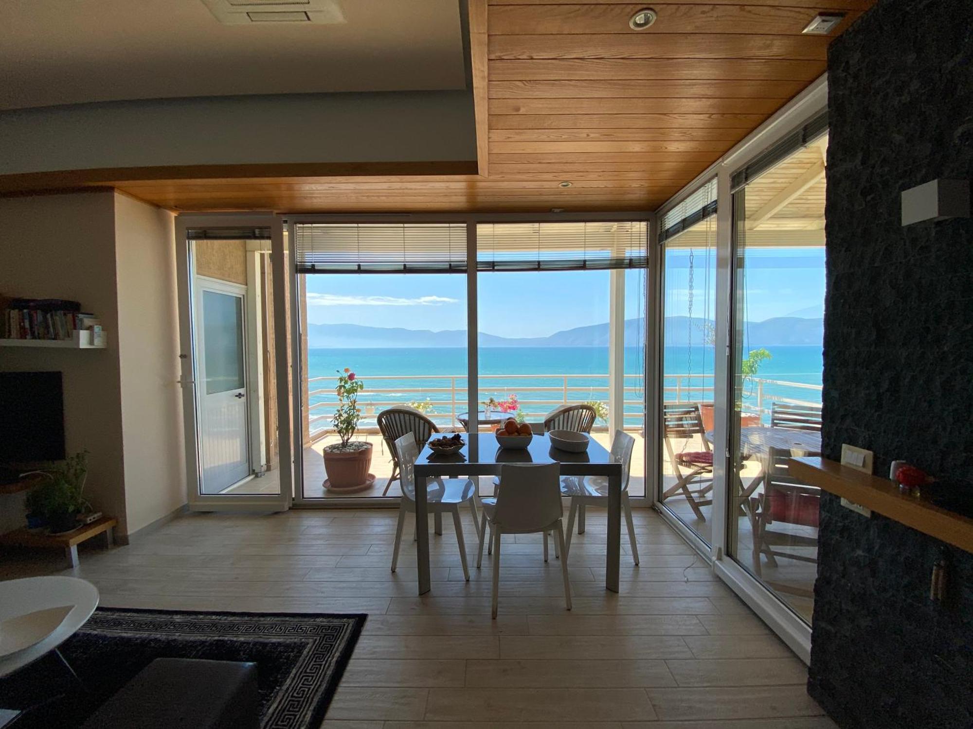 Eka Luxury Two-Bedroom Seaview Apartment Vlorë Esterno foto